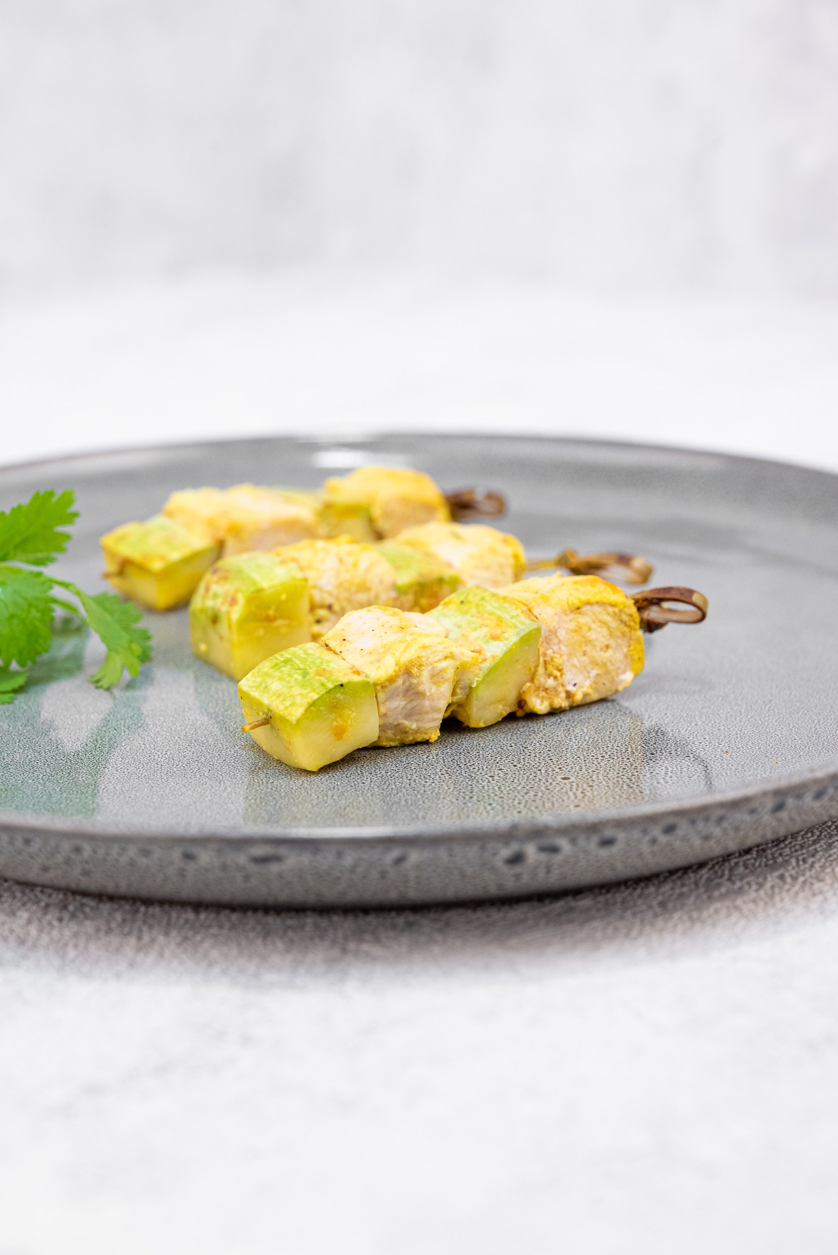 Шпажка из грудки индейки с кабачком с добавлением куркумы